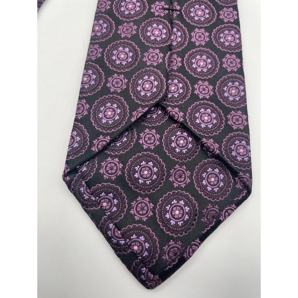 Ike Behar New York Mens Silk Tie Purple Black Medallion Geometric Hand Tailored